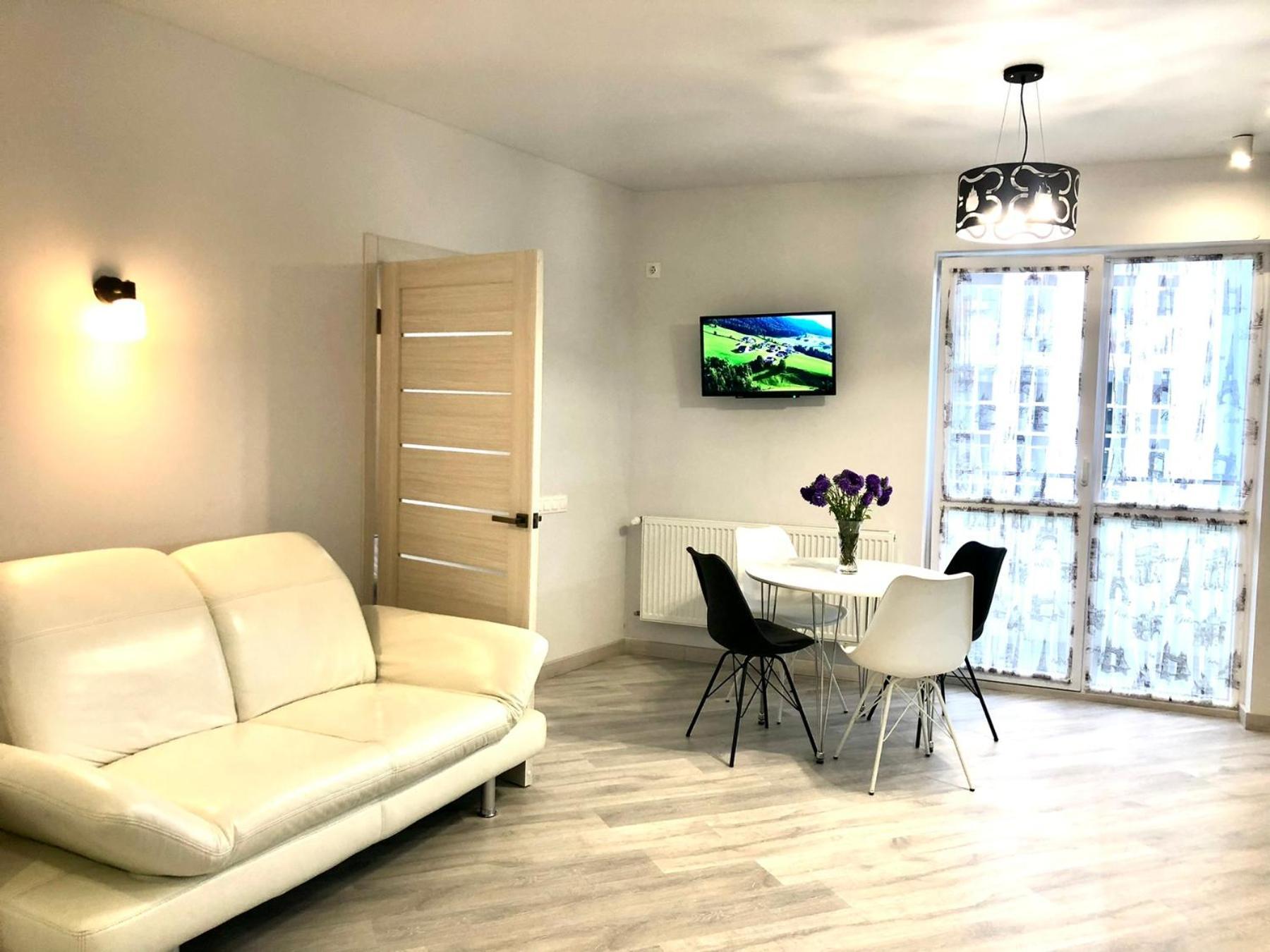 Osapart Romantic Apartment In The Complex Great Britain Lviv Exterior foto